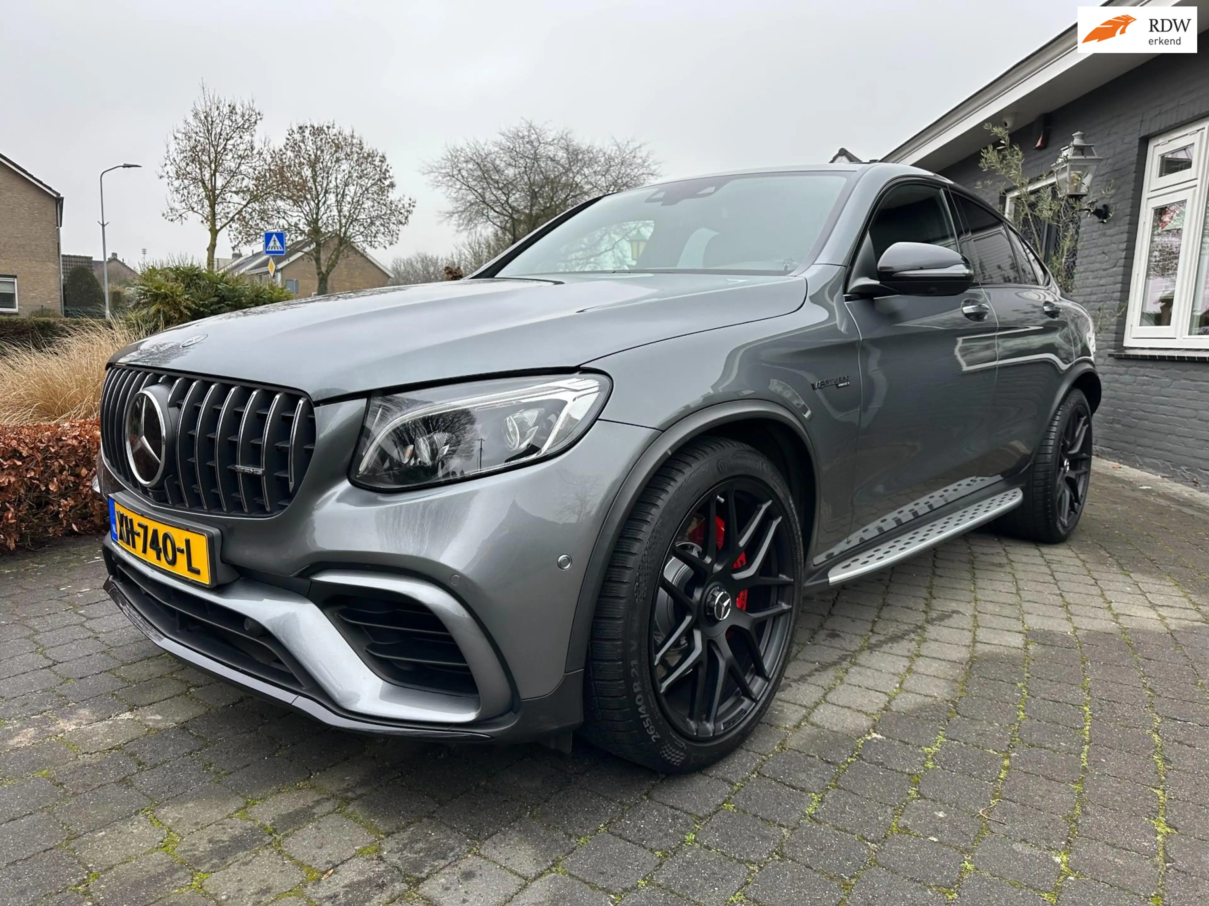 Mercedes-Benz GLC 63 AMG Coupé S 4MATIC+ Performance