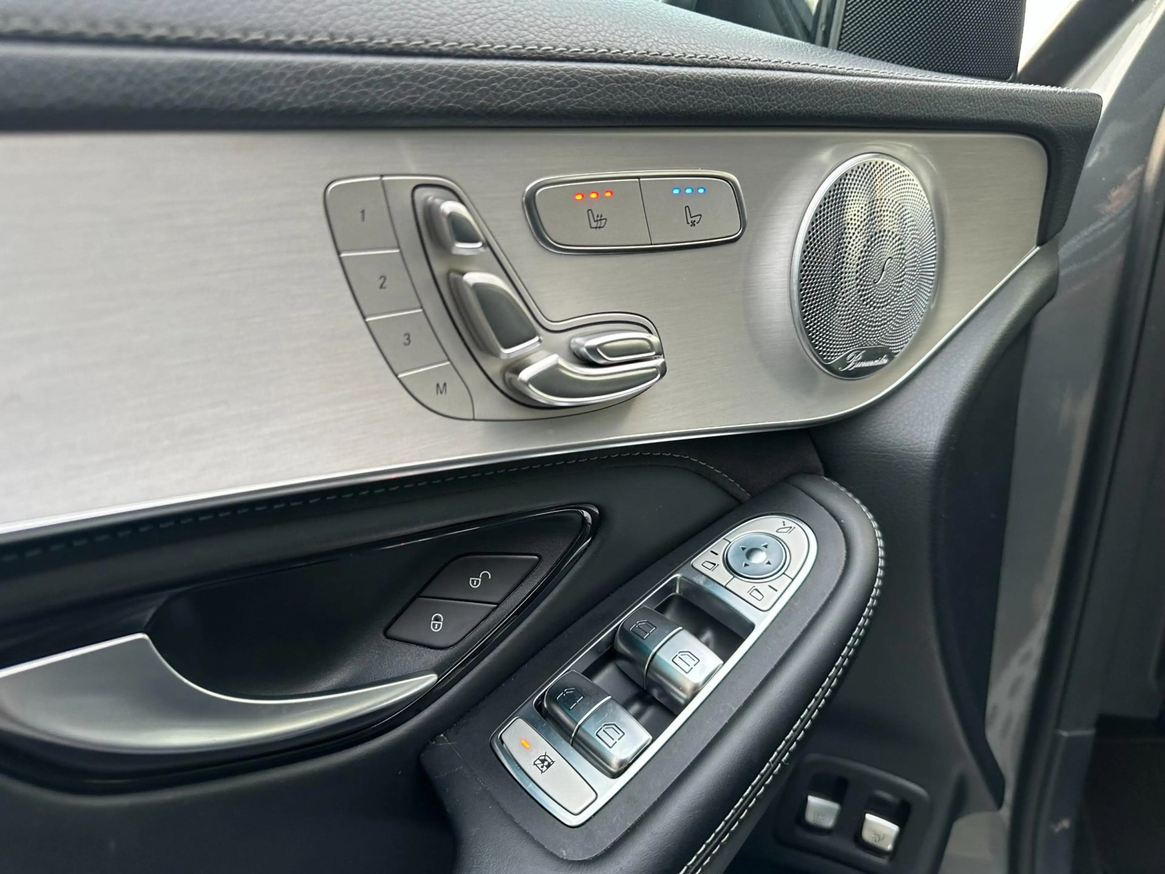 Mercedes-Benz GLC 63 AMG Coupé S 4MATIC+ Performance — photo 12