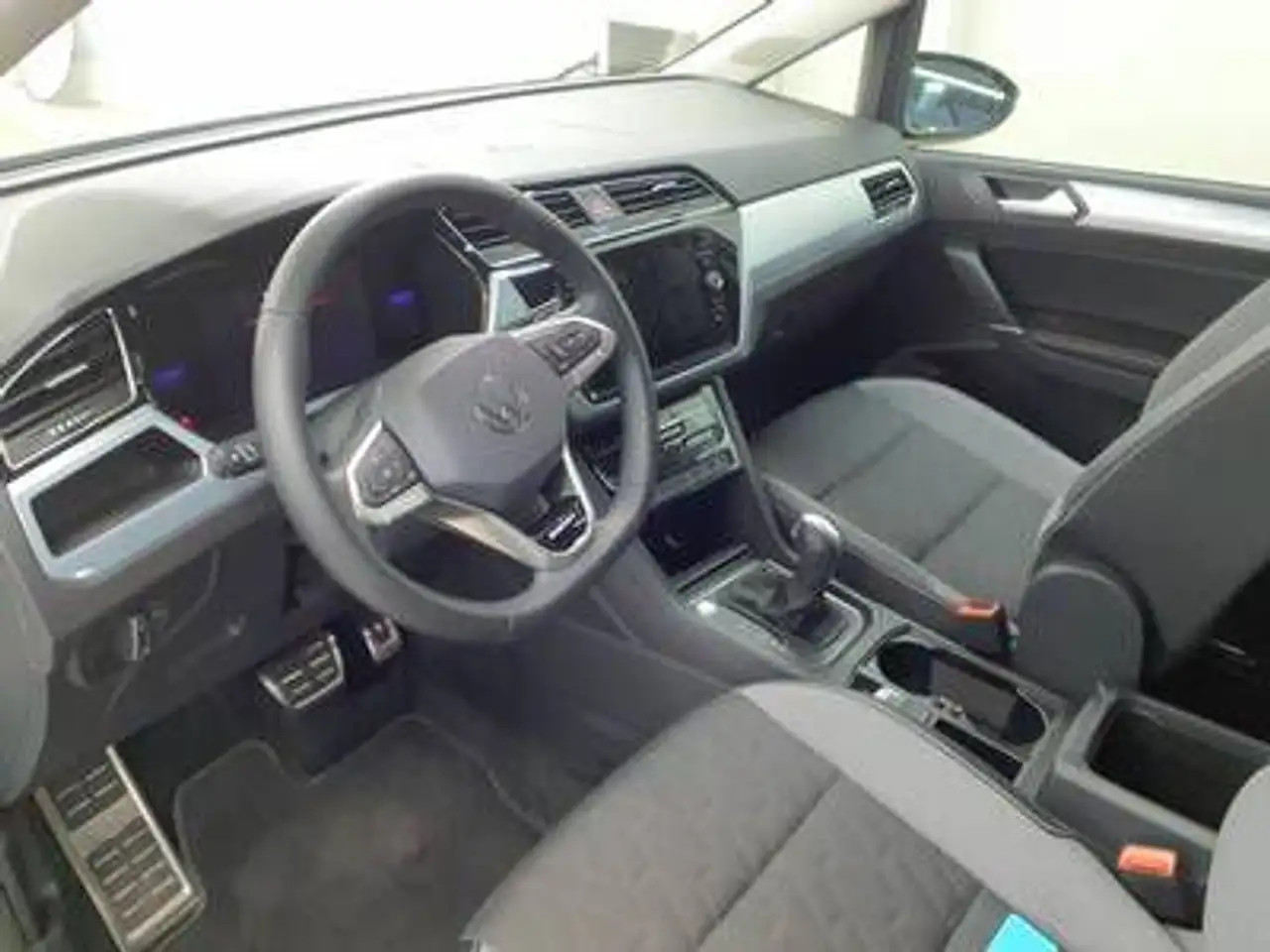 Volkswagen Touran AHK IQ Light Allwetterreifen Comfortline BMT/St..., миниатюра 3