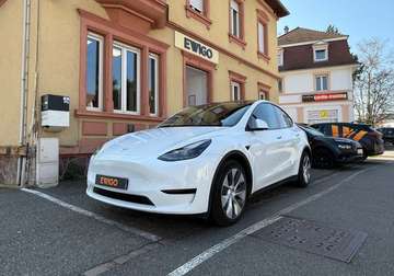 300 60 kwh standard range bva – attelage autopilote amélioré garantie 6 mois