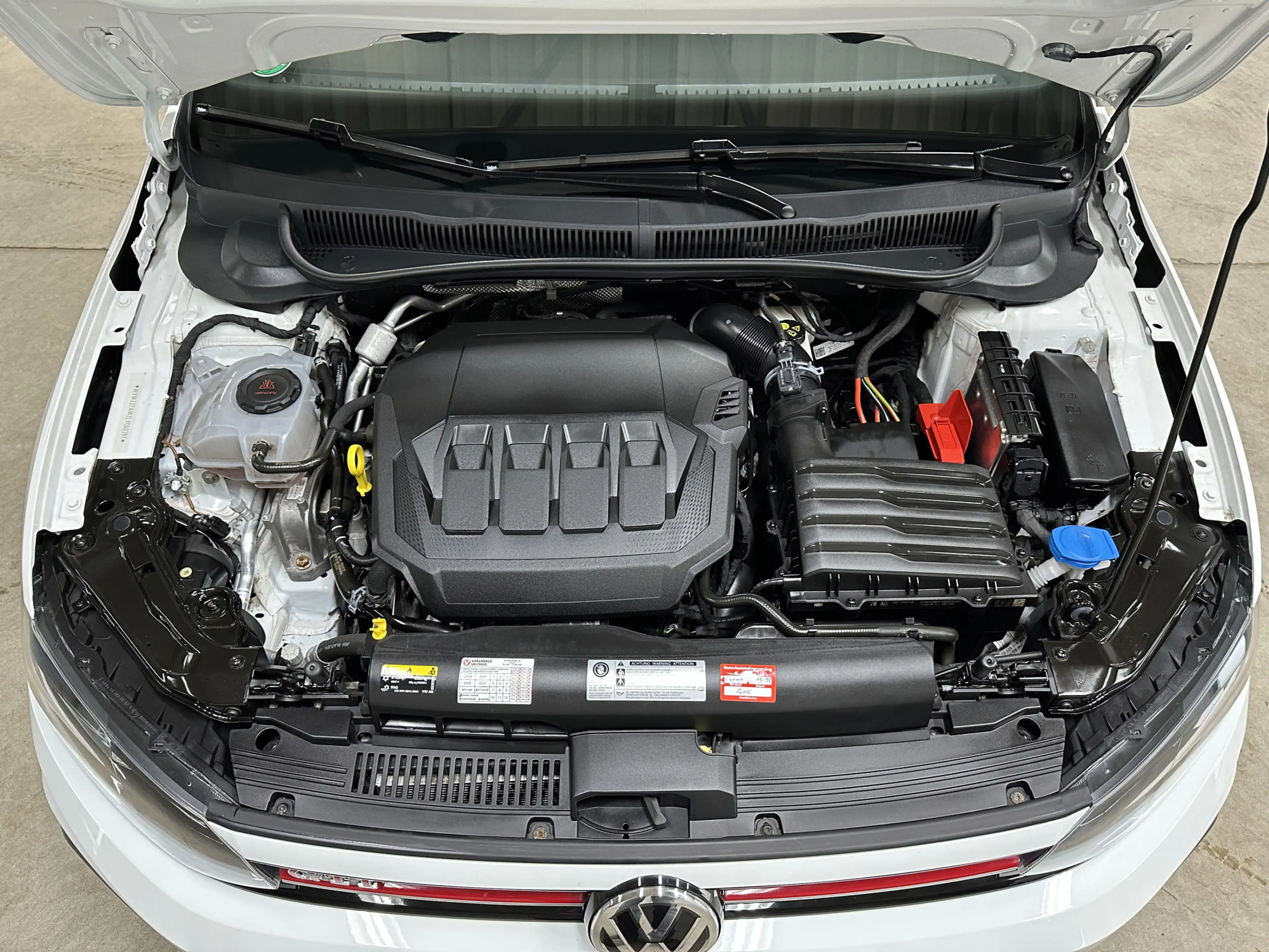 Volkswagen Polo GTI 2.0 TSI 200pk | BeatsAudio | Stoelverwarming | Gro — photo 30