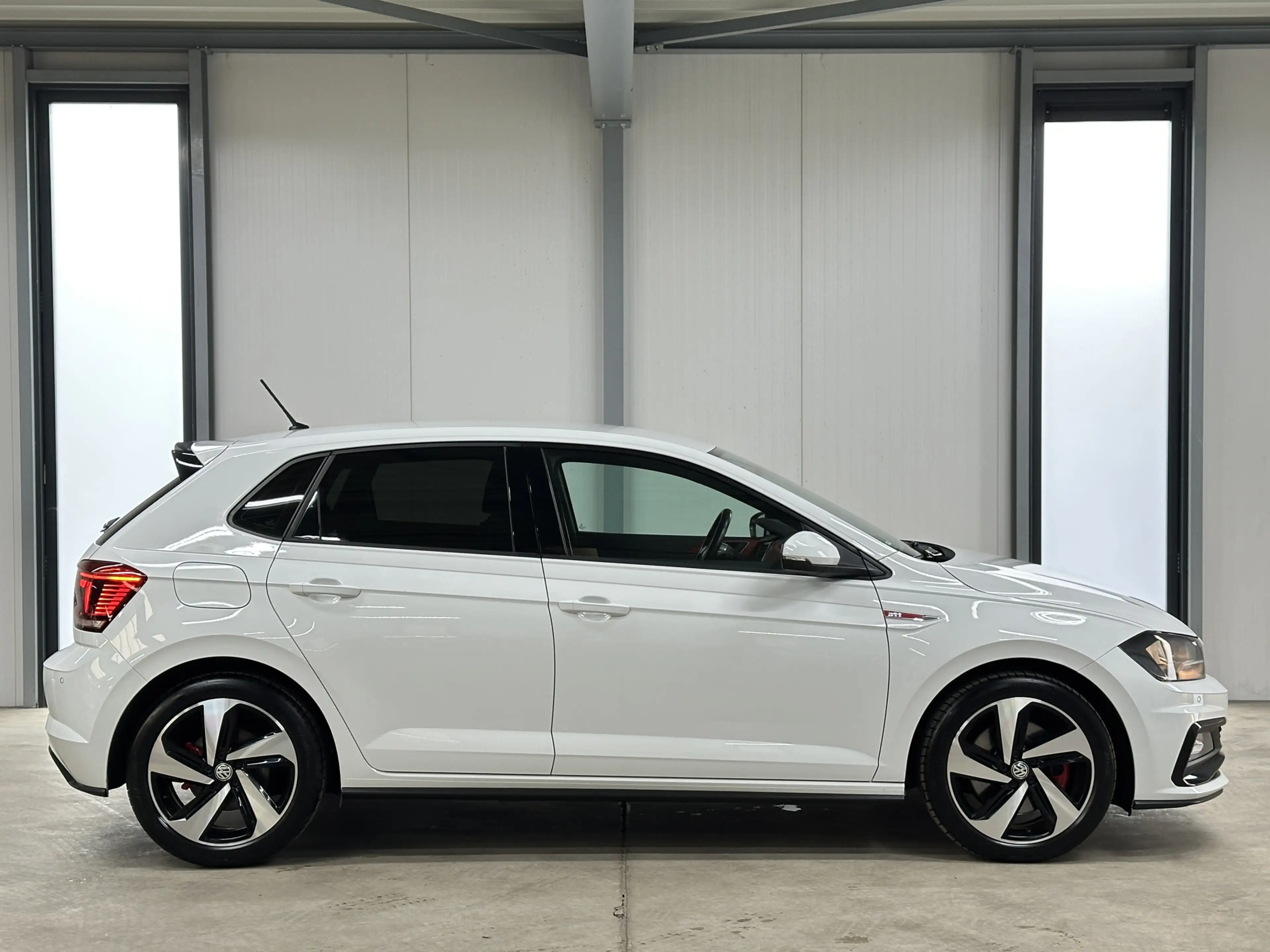 Volkswagen Polo GTI 2.0 TSI 200pk | BeatsAudio | Stoelverwarming | Gro — photo 6