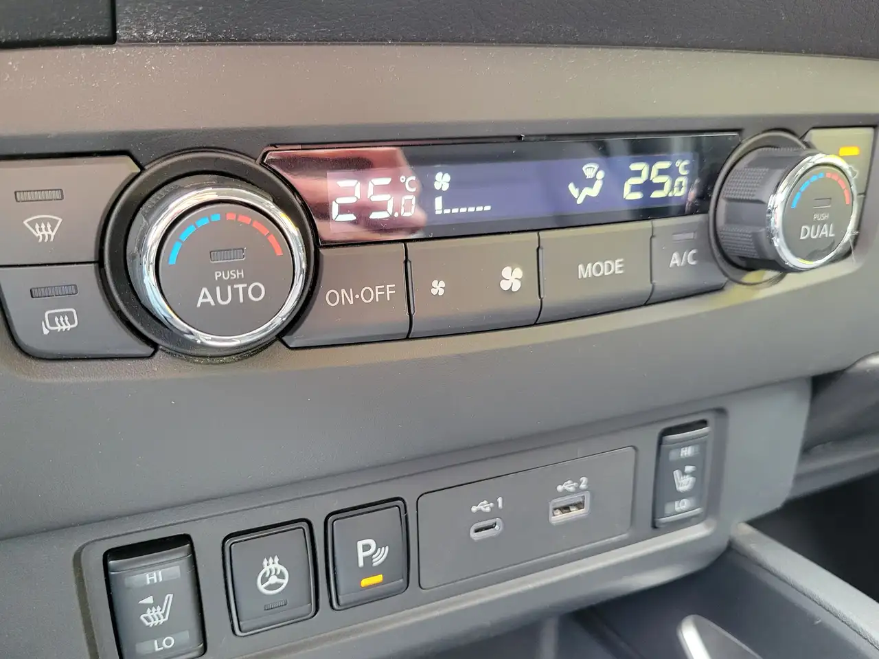 Nissan Frontier снимка Nissan Frontier