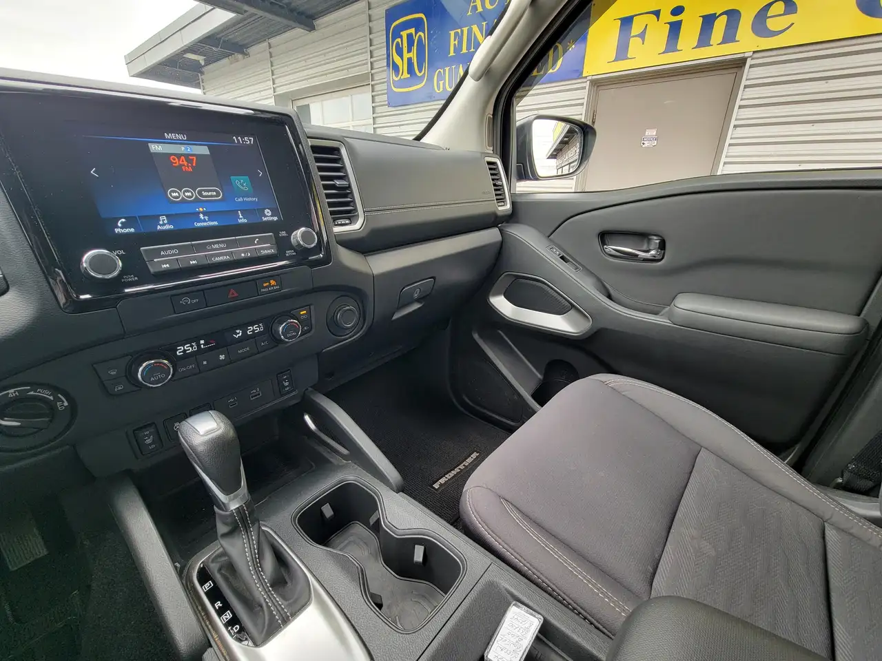 Nissan Frontier снимка Nissan Frontier