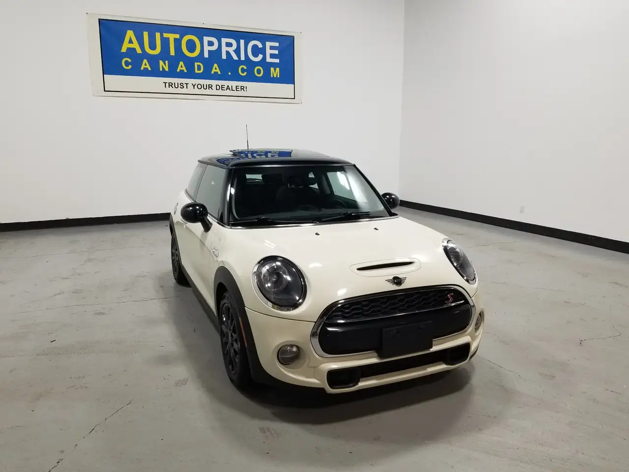 MINI 3 Door photo MINI 3 Door