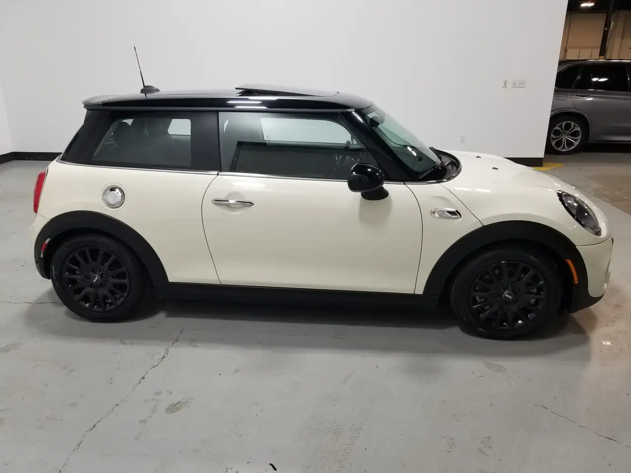 MINI 3 Door photo MINI 3 Door