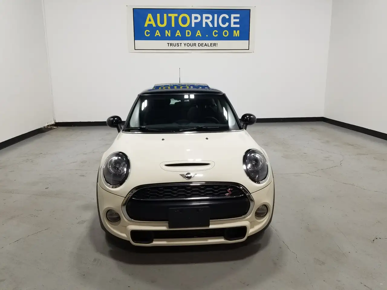 MINI 3 Door photo MINI 3 Door