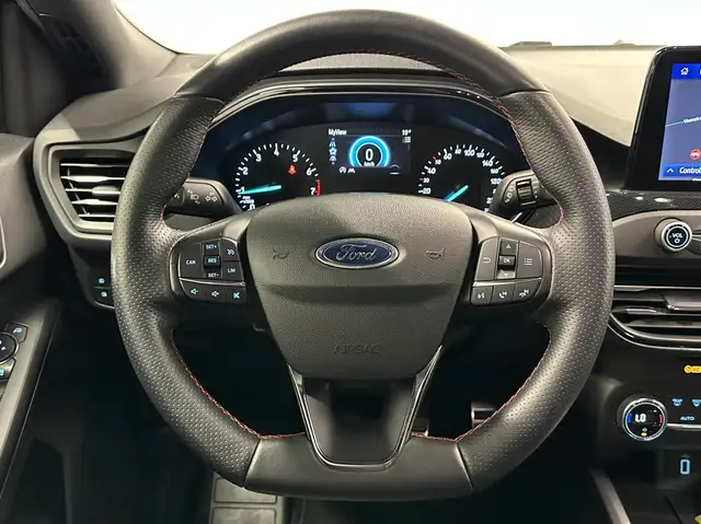 Ford Focus view 22
