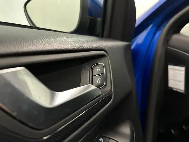 Ford Focus view 20