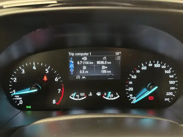 Ford Focus view 29
