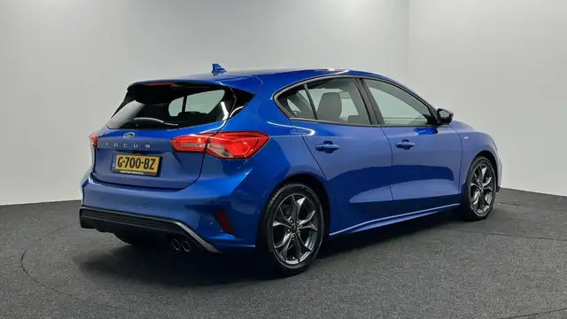 Ford Focus view 5