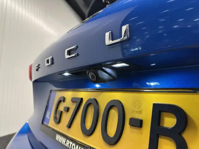 Ford Focus view 11