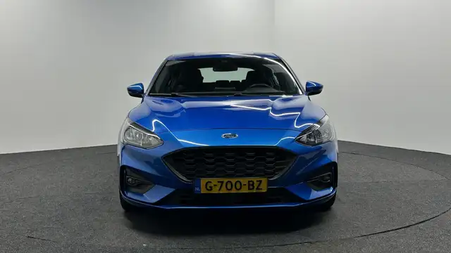 Ford Focus view 6