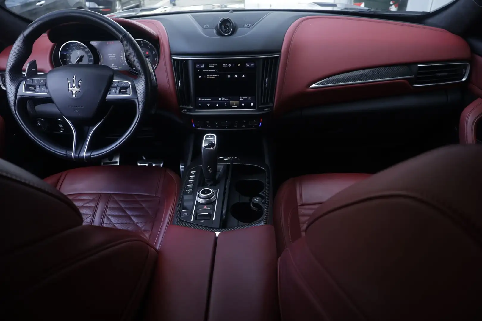 Maserati Levante Maserati Levante V8 580 CV AWD Trofeo PROMOZIONE Grijs - 2