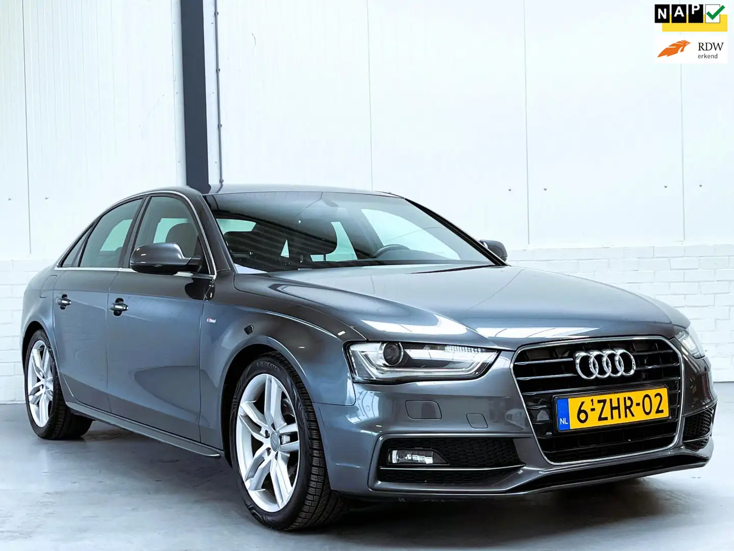 Audi A4 Limousine 1.8 TFSI S-Line Sport Edition Org NL Gris - 1