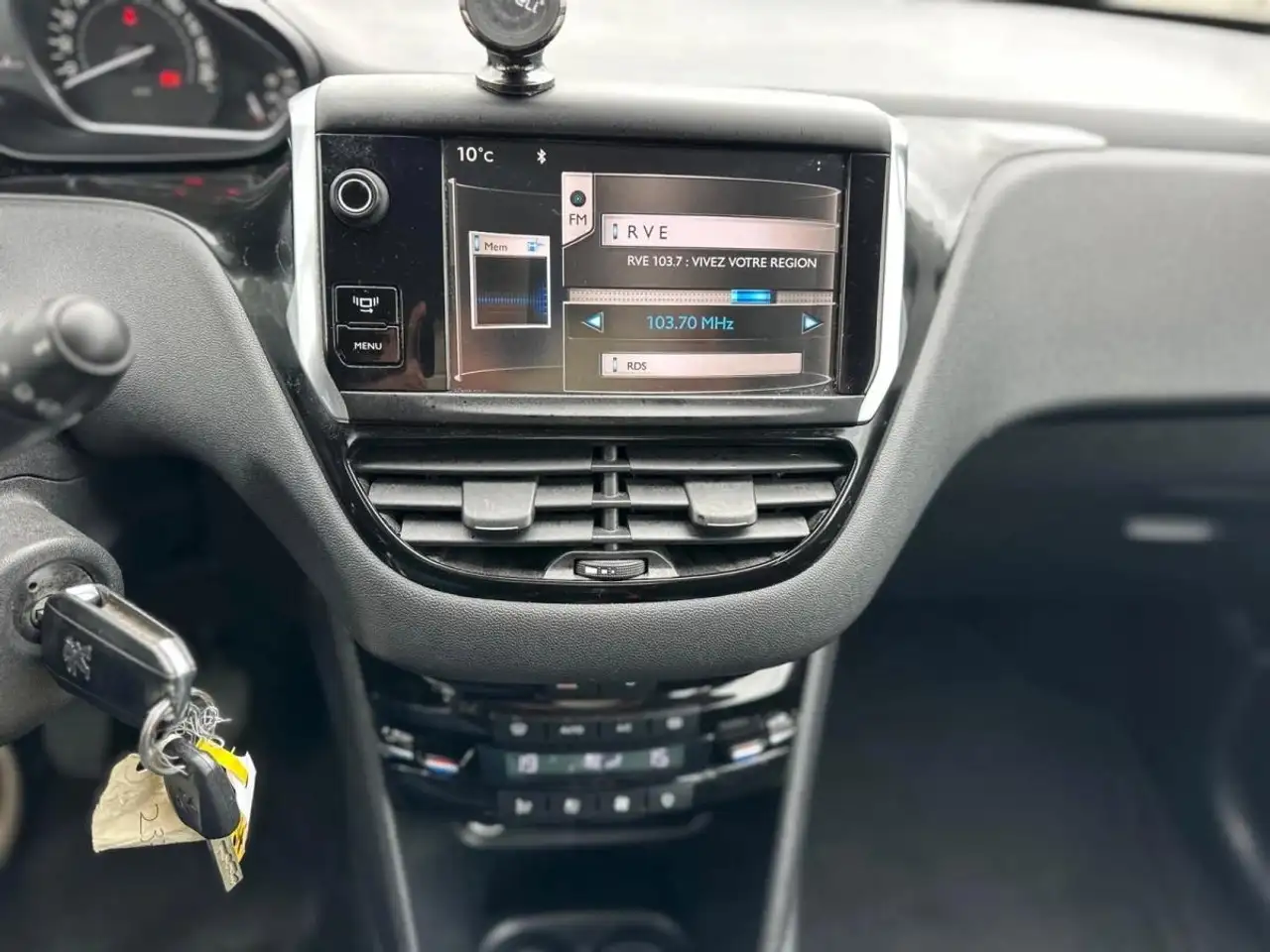 Peugeot 208 208 — photo 16