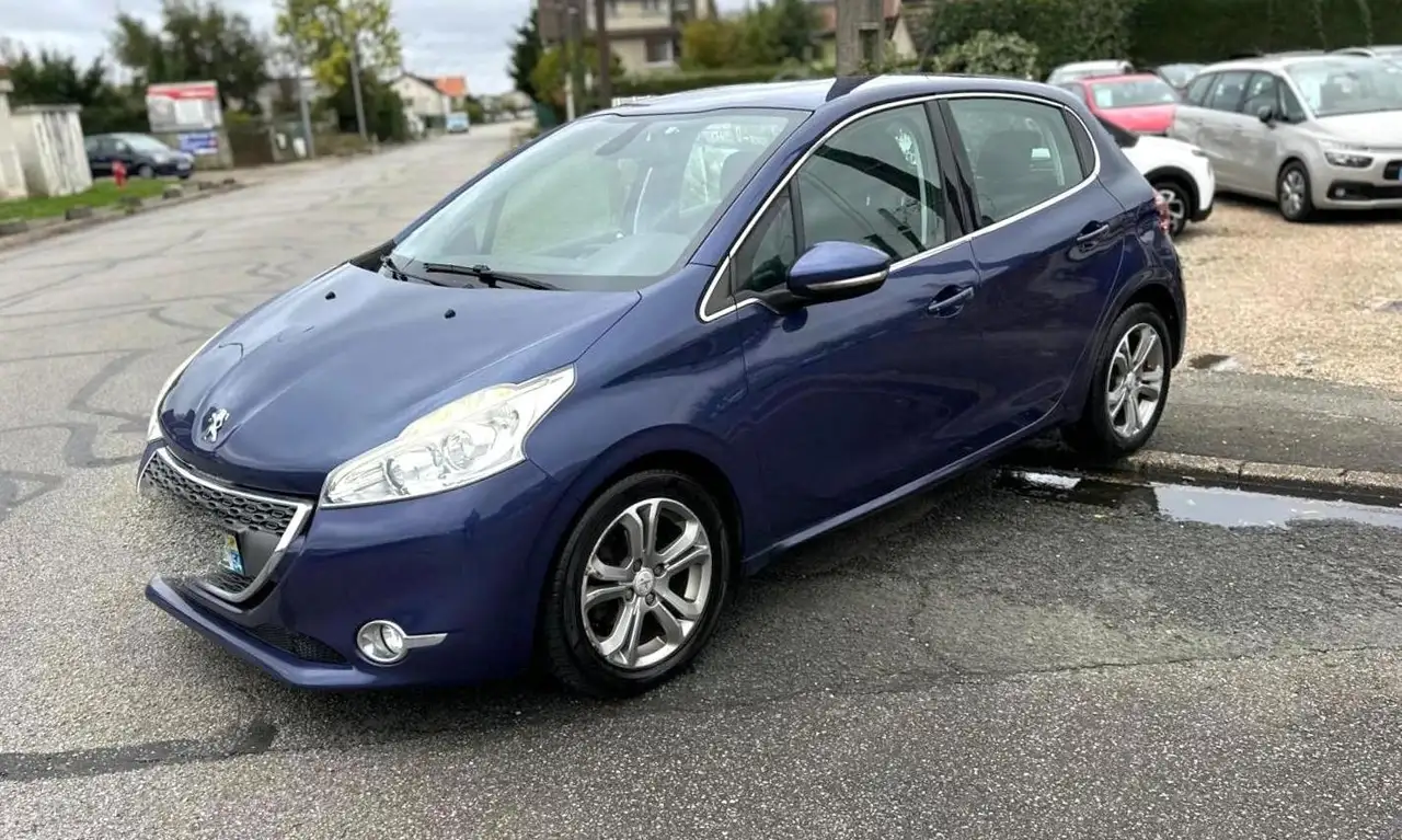 Peugeot 208