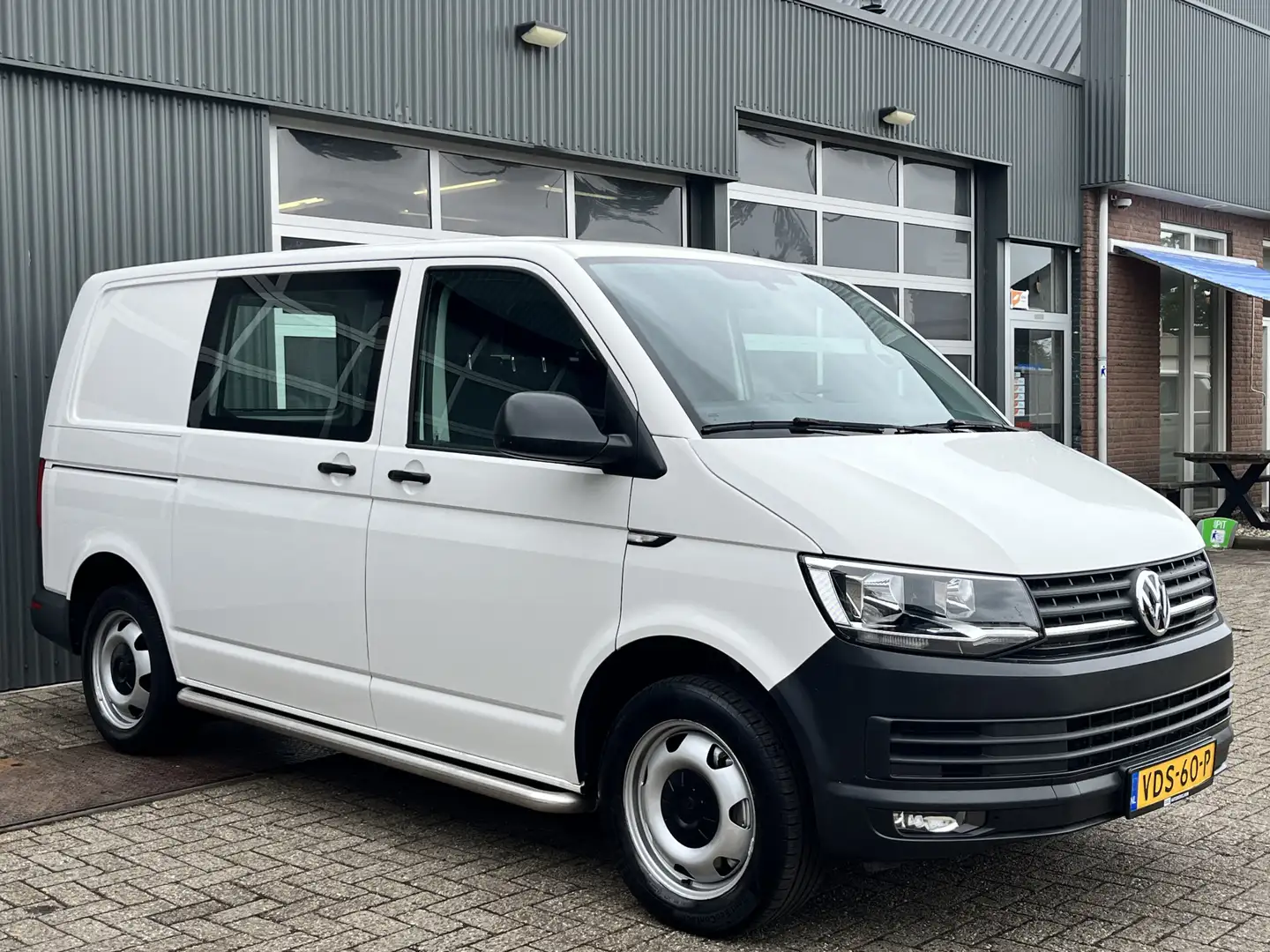Volkswagen T6 Transporter 2.0 TSI L1H1 Benzine Airco Cruise controle Navigat Wit - 1