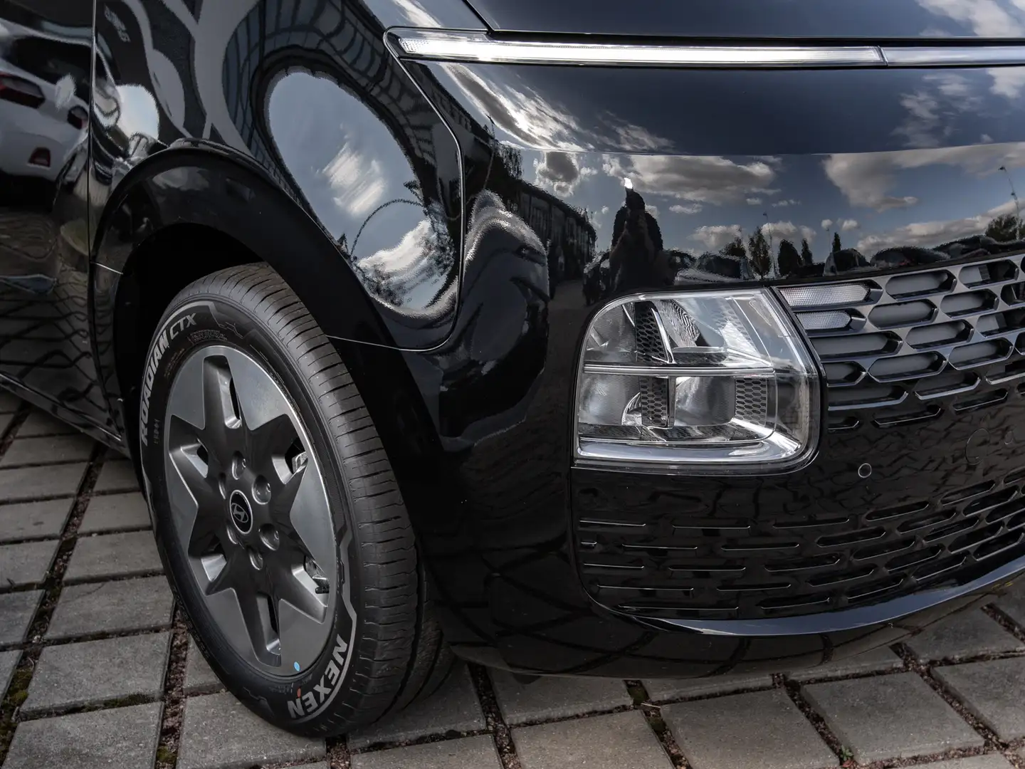 Hyundai STARIA 9Sitzer+360°-KAMERA+LEDER+ASSIST.+PANO. Noir - 2