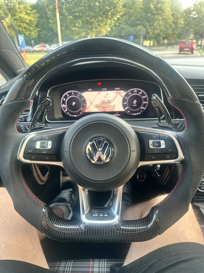 Volkswagen Golf GTI 2.0 TSI Performance DSG - 2