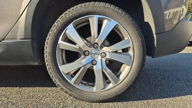 Peugeot 2008 view 19