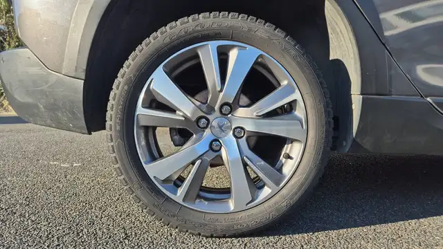 Peugeot 2008 view 16