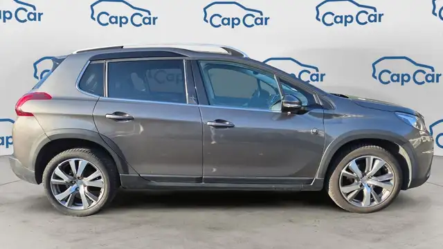 Peugeot 2008 view 4