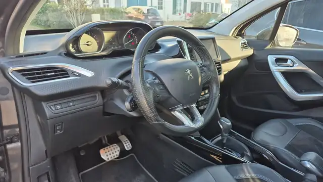 Peugeot 2008 view 8