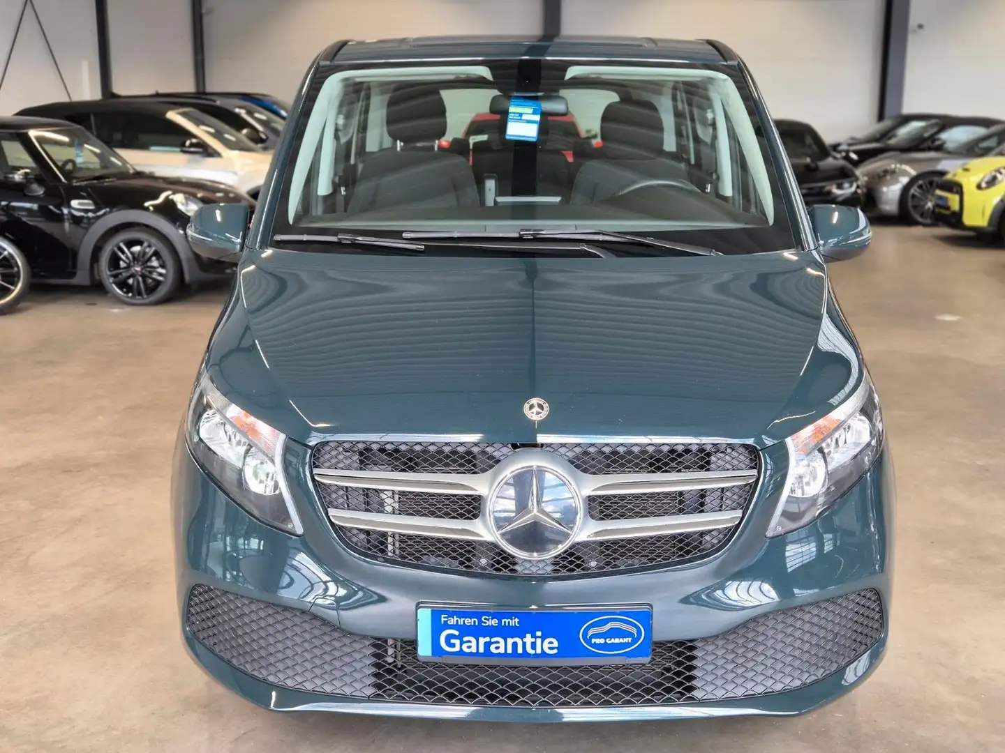 Mercedes-Benz V 220 d RISE KOMPAKT MBUX NAVI TEMPOMAT AHK 1.HD Grün - 2