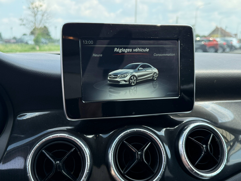 Mercedes-Benz CLA 180 CLA 180 d / Capteurs avant et arrière / — photo 10