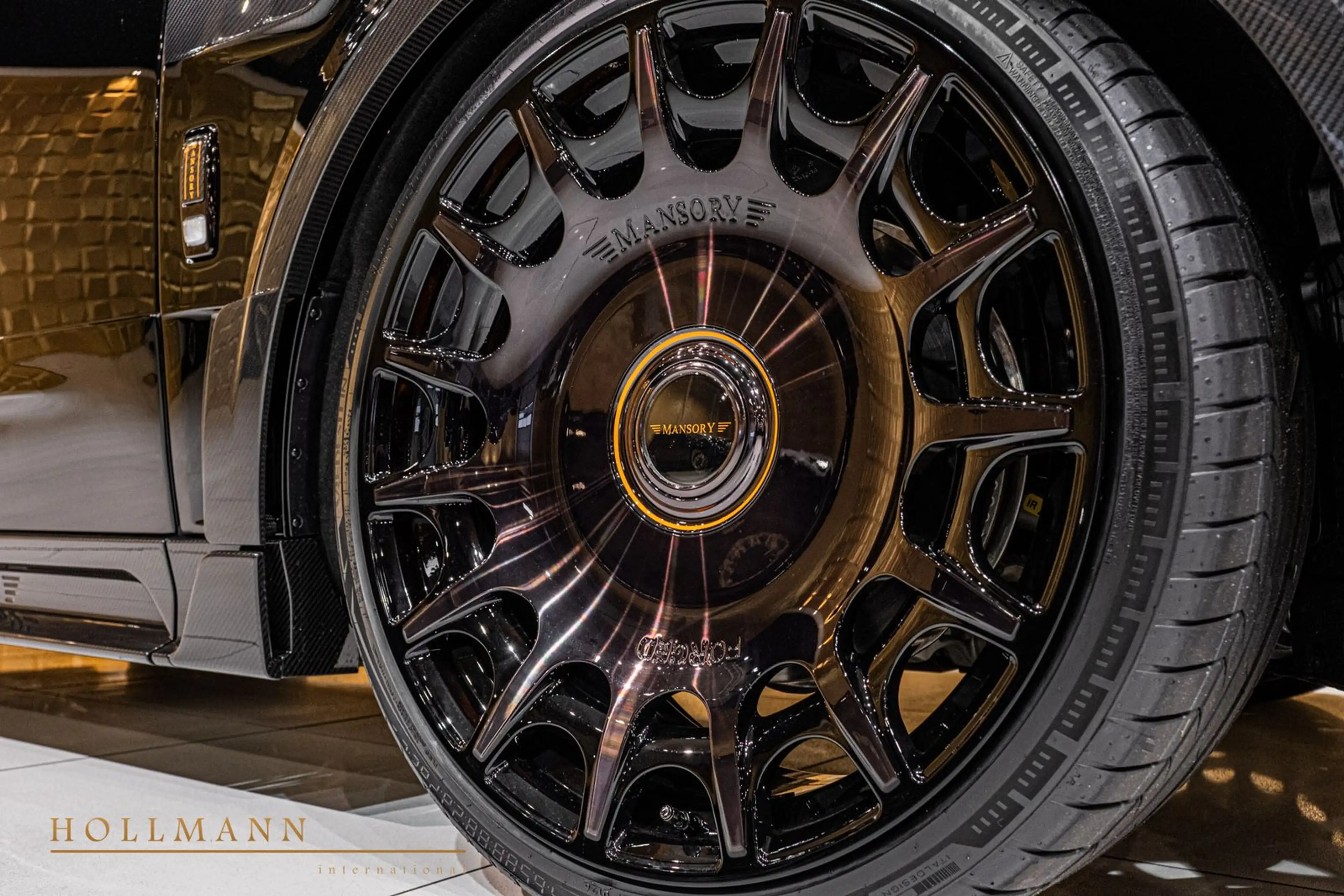 Rolls-Royce Cullinan SERIES II + MANSORY + — photo 13