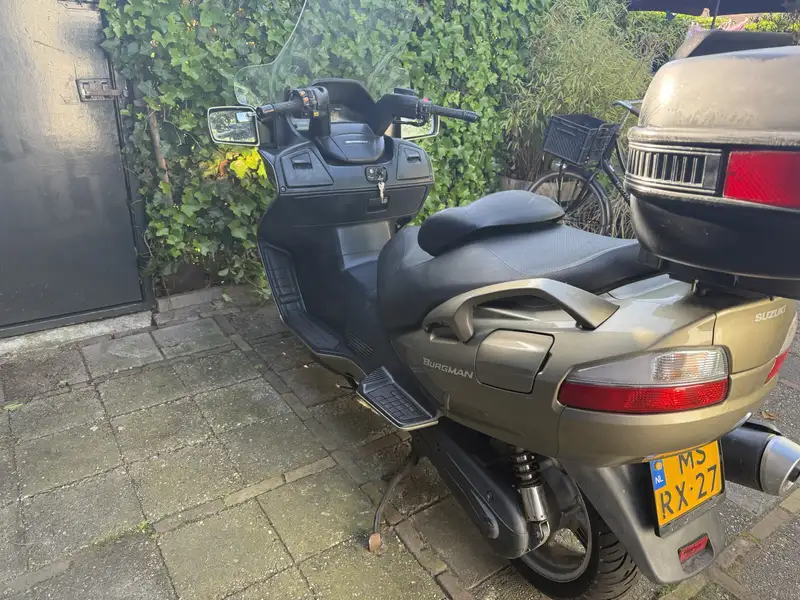 Suzuki BURGMAN 650 - foto 8