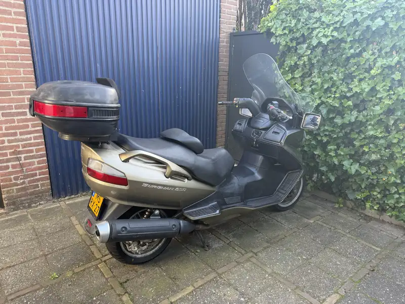 Suzuki BURGMAN 650 - foto 5