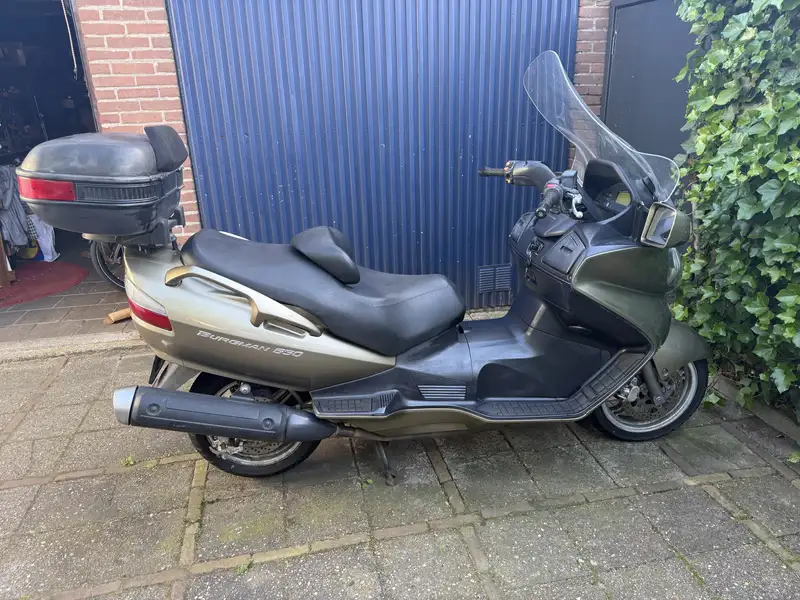 Suzuki BURGMAN 650 - foto 4