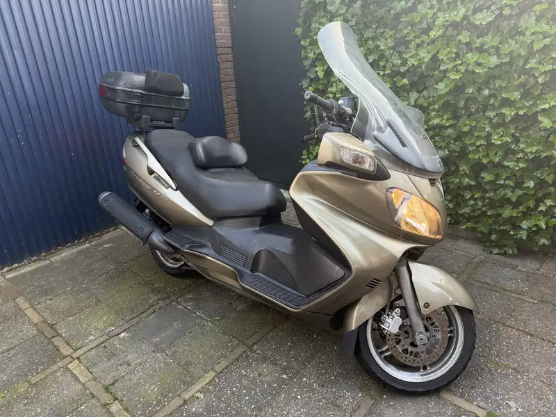 Suzuki BURGMAN 650 - foto 2