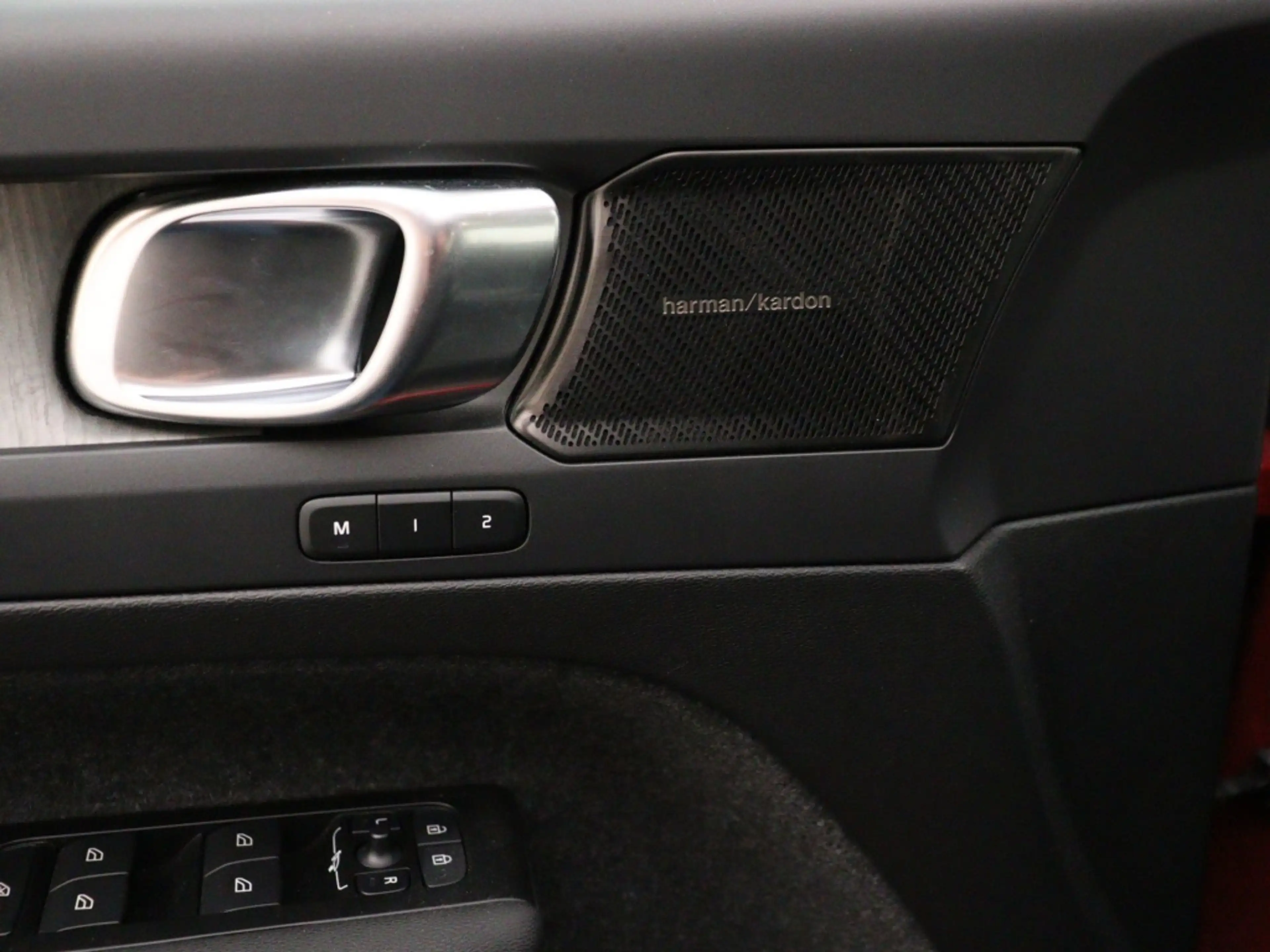Volvo XC40 T2 AUT(8) INSCRIPTION SCHUIFDAK HARMAN KARDON LEDE — photo 11