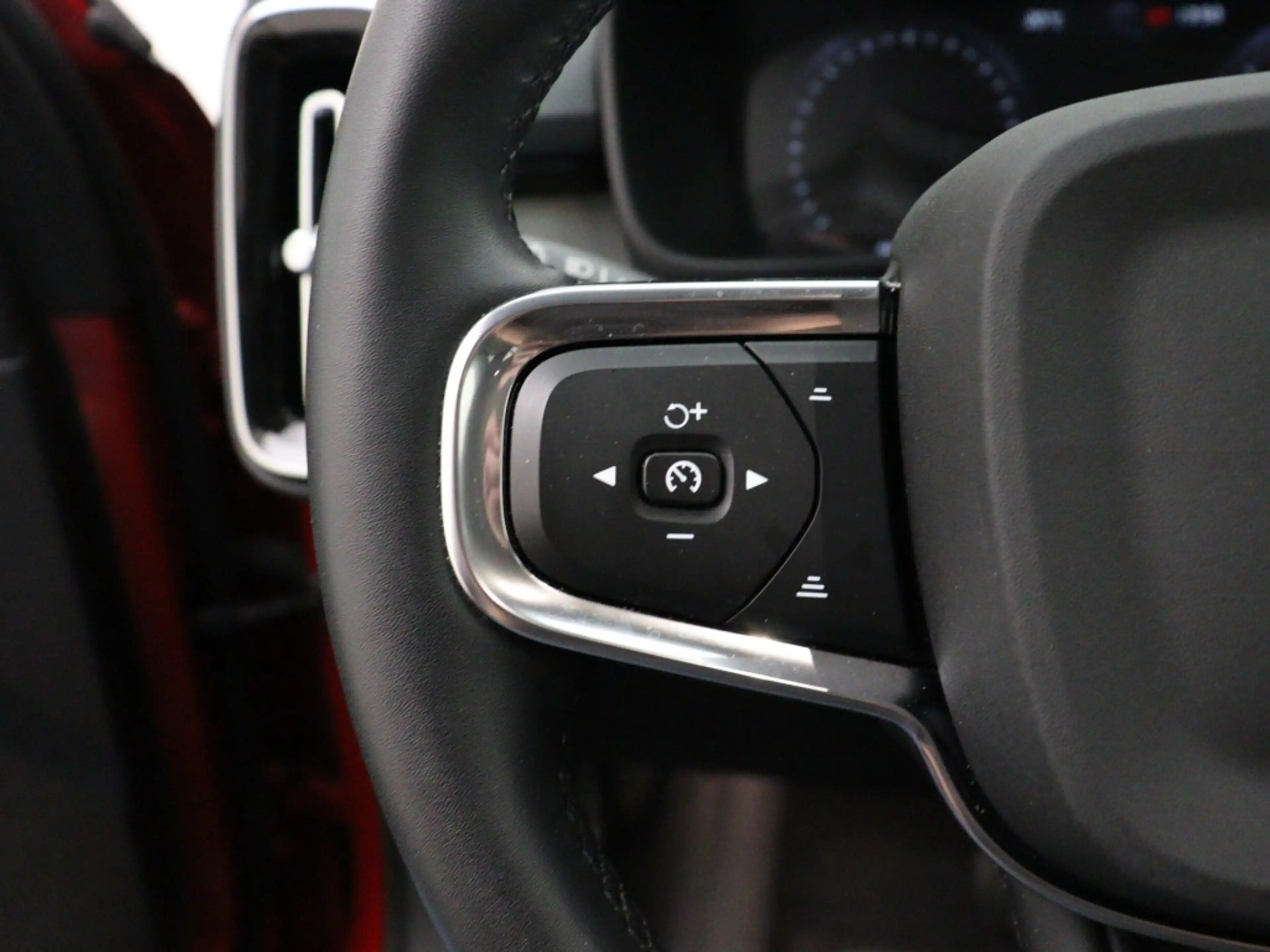 Volvo XC40 T2 AUT(8) INSCRIPTION SCHUIFDAK HARMAN KARDON LEDE — photo 14