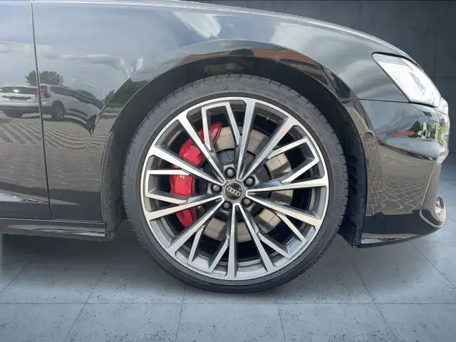Audi S6 view 7