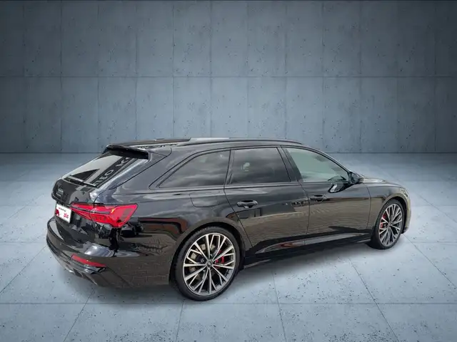 Audi S6 view 5