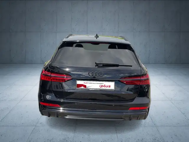 Audi S6 view 4