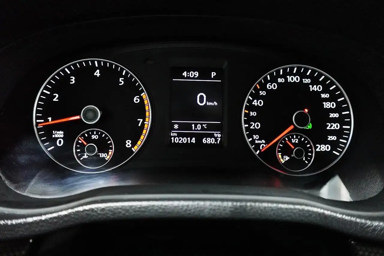 Volkswagen Passat снимка Volkswagen Passat