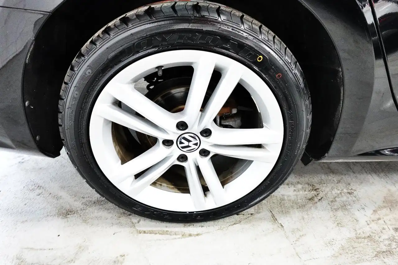 Volkswagen Passat снимка Volkswagen Passat