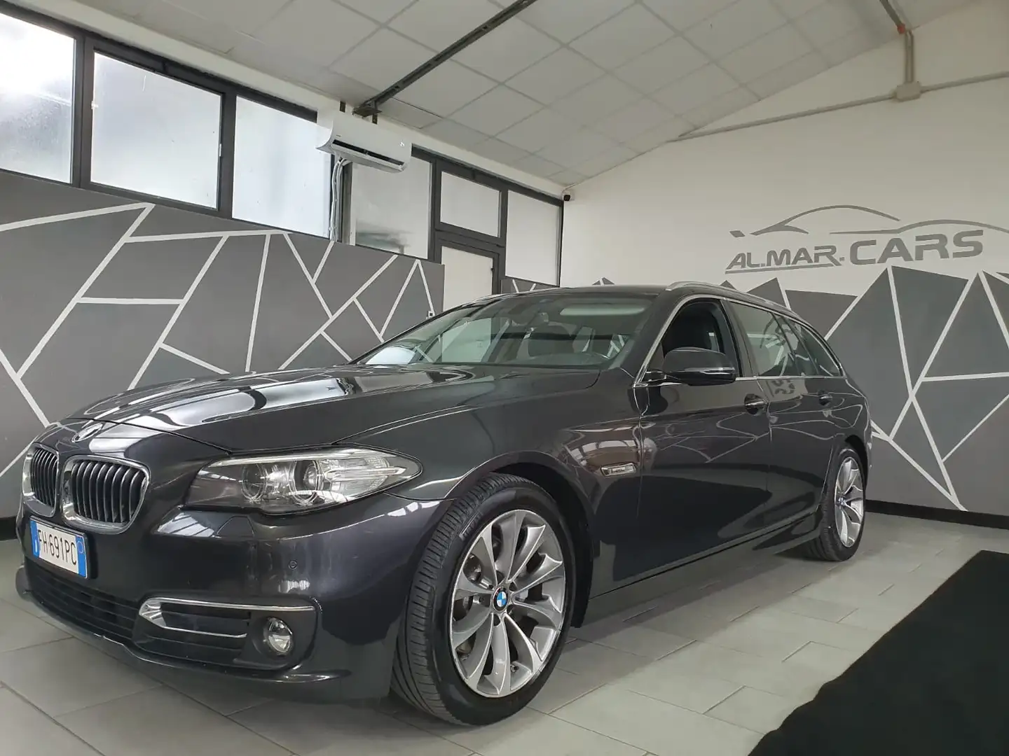 BMW 520 Serie 5 Touring 520d Touring xdrive Luxury auto - 1