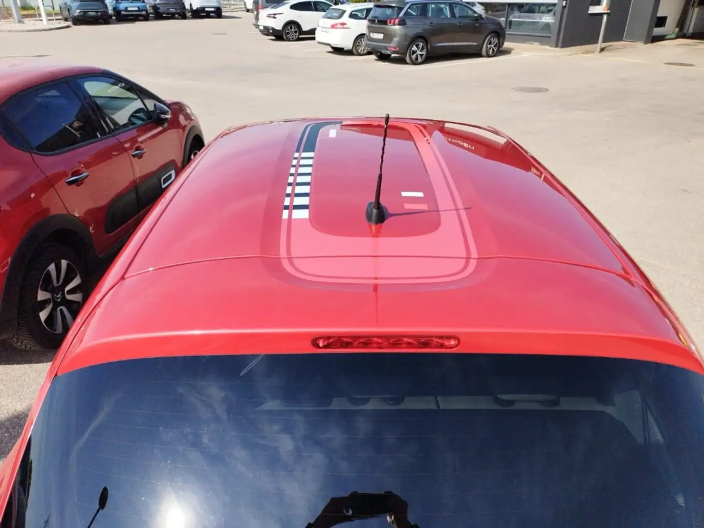 Citroen C3 MAX 1,2PT 110 S&S 6 Gang Rouge - 2