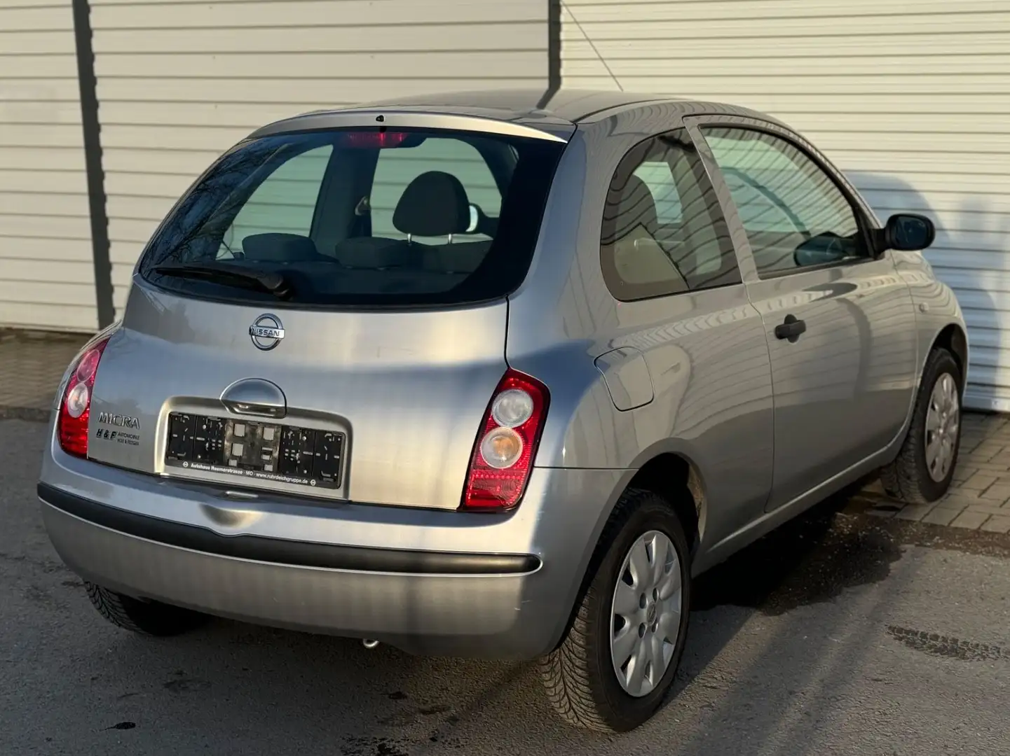 Nissan Micra 1.2 visia-Klima-1.Hand-Scheckheft Silber - 1