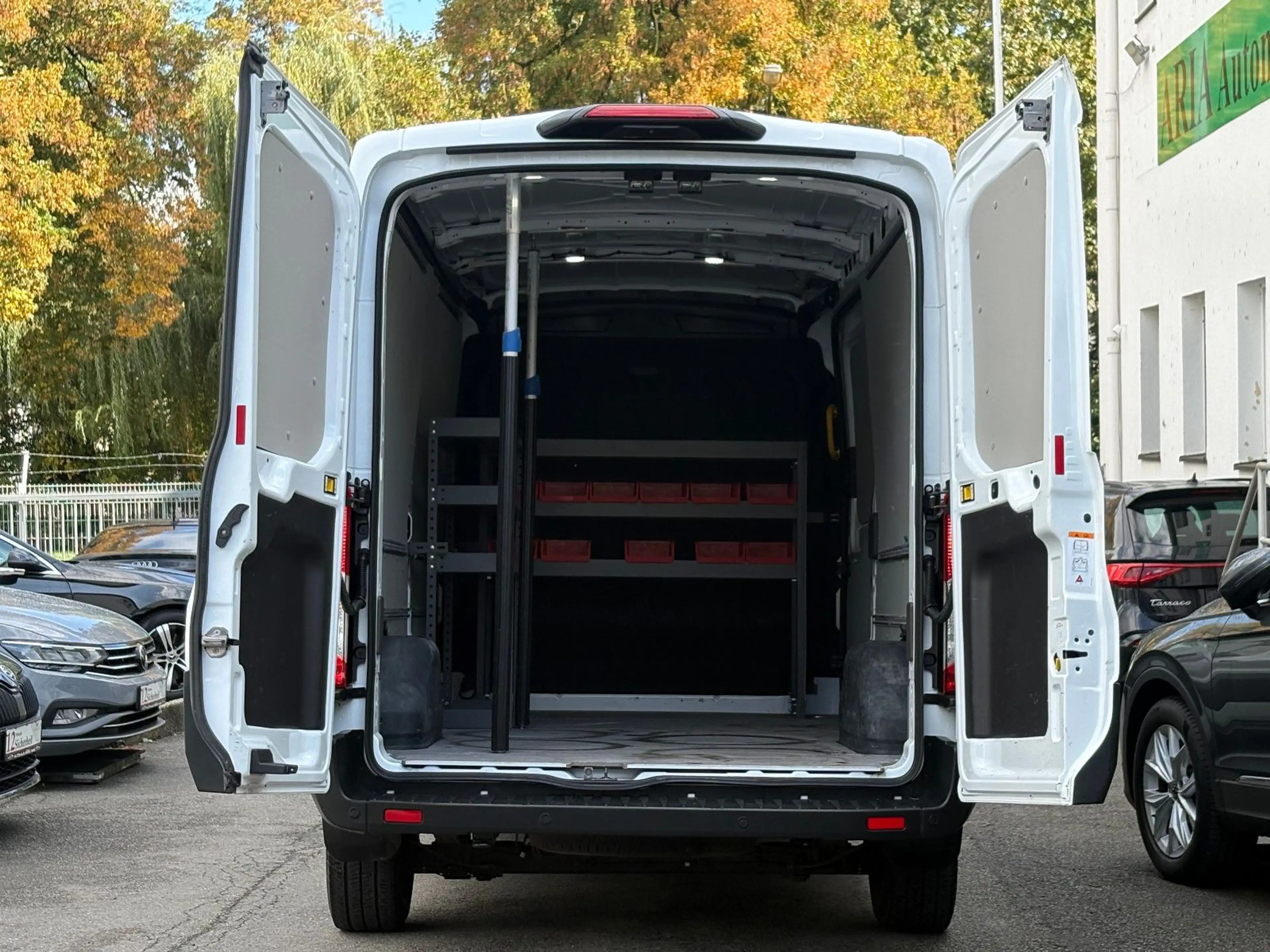 Ford Transit 350 L3H2 Kasten LKW KAMERA NAVI SCHRANK — photo 10