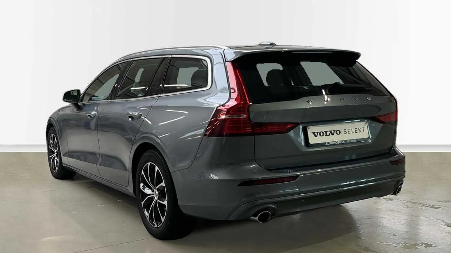 Volvo V60 Momentum Pro B3 mild hybride | Leder | Zetelverwar Grijs - 2