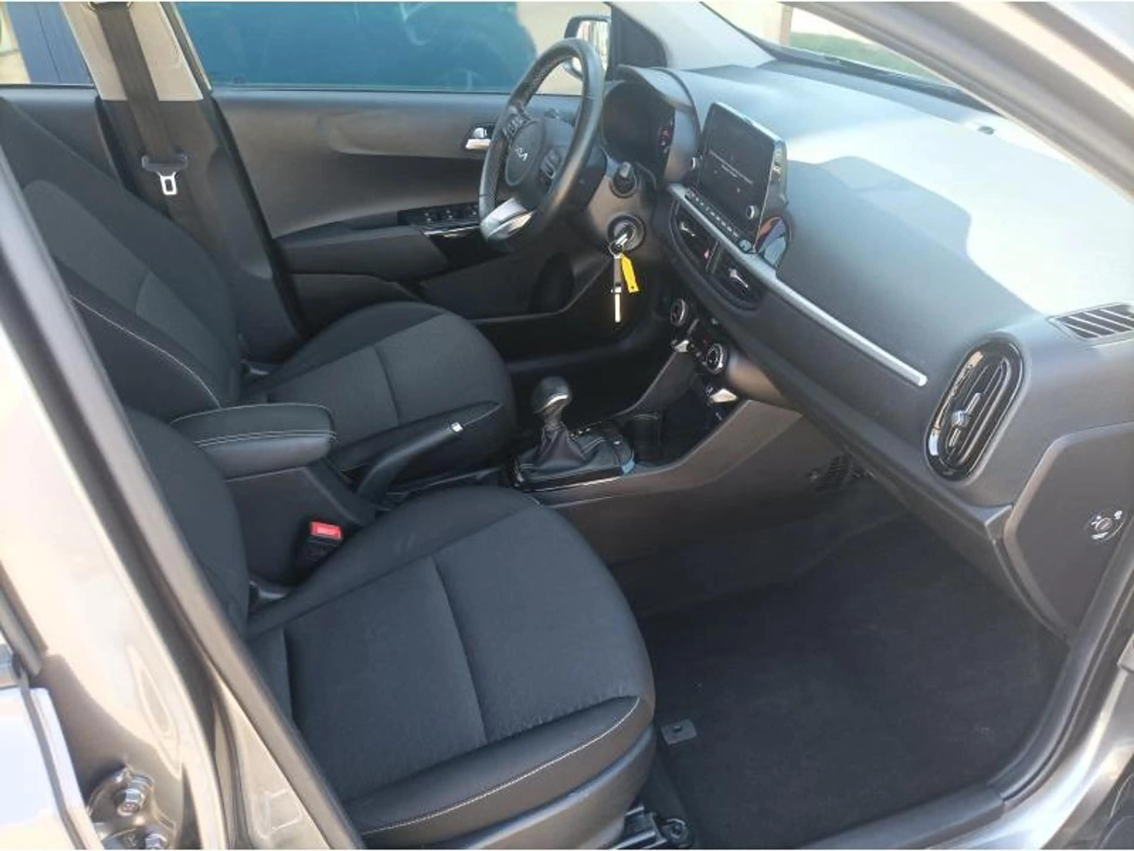 Kia Picanto — photo 11