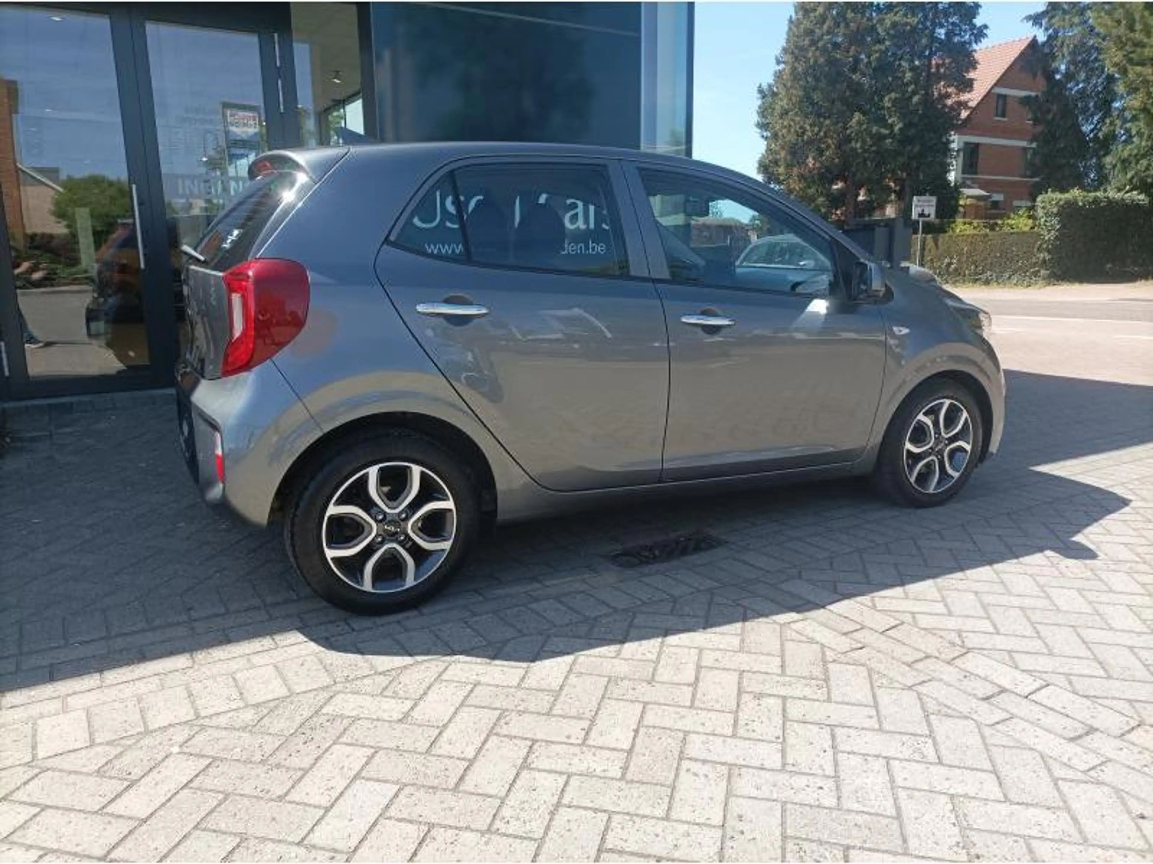 Kia Picanto — photo 10