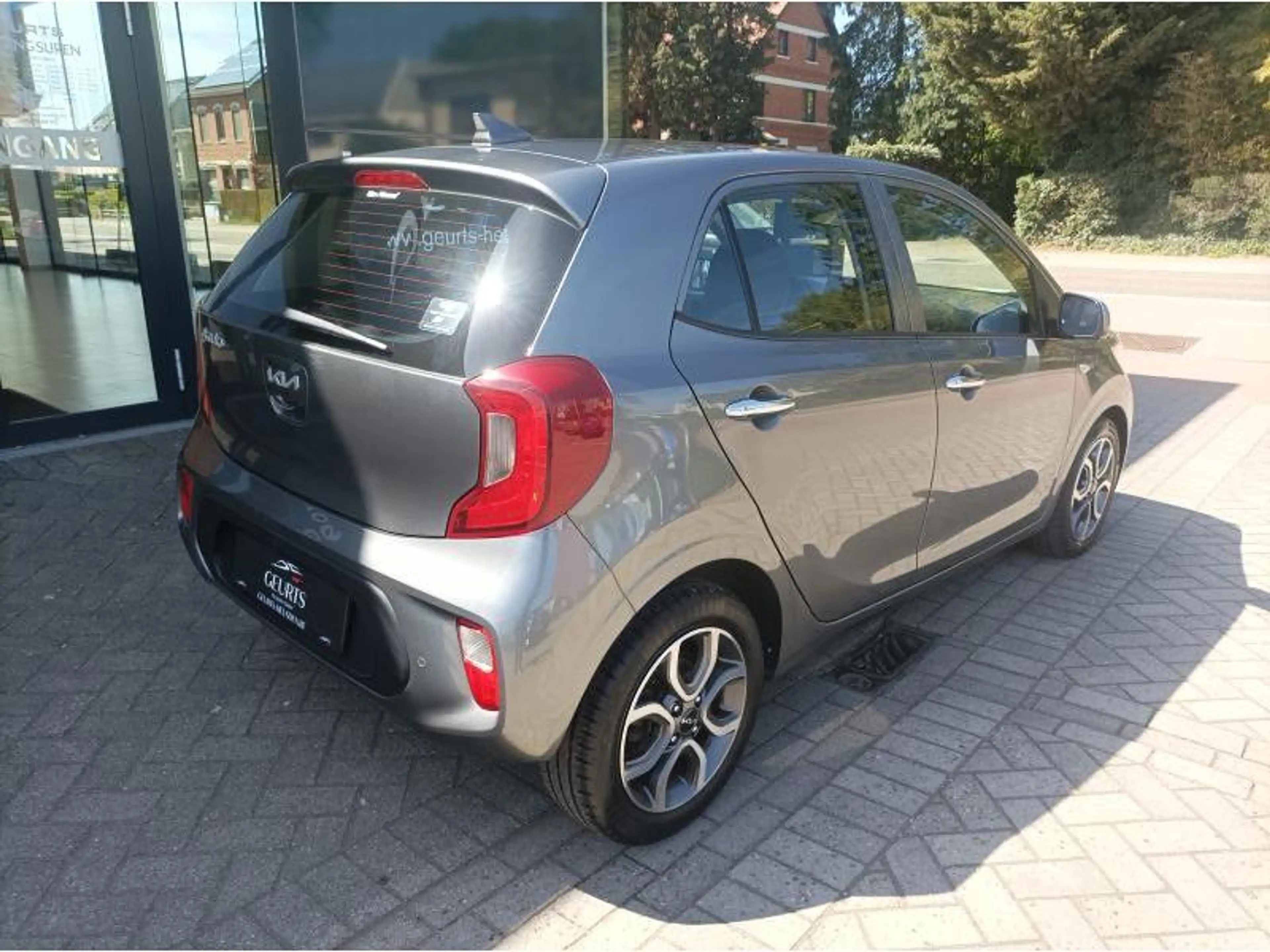 Kia Picanto — photo 9